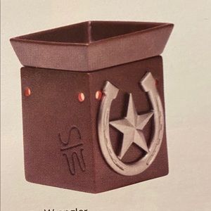 ✨NEW NEVER USED ✨Scentsy Wrangler Premium size